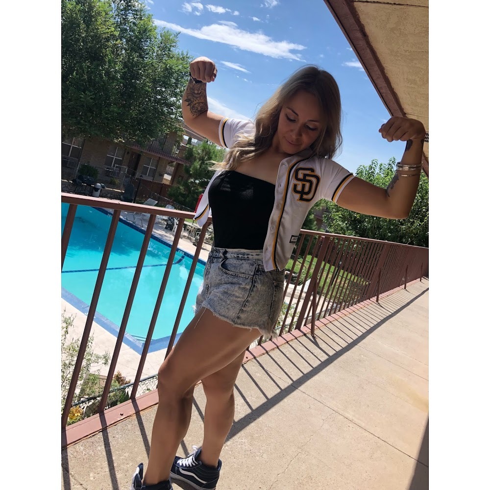 Meet your Posher, Jessica monique